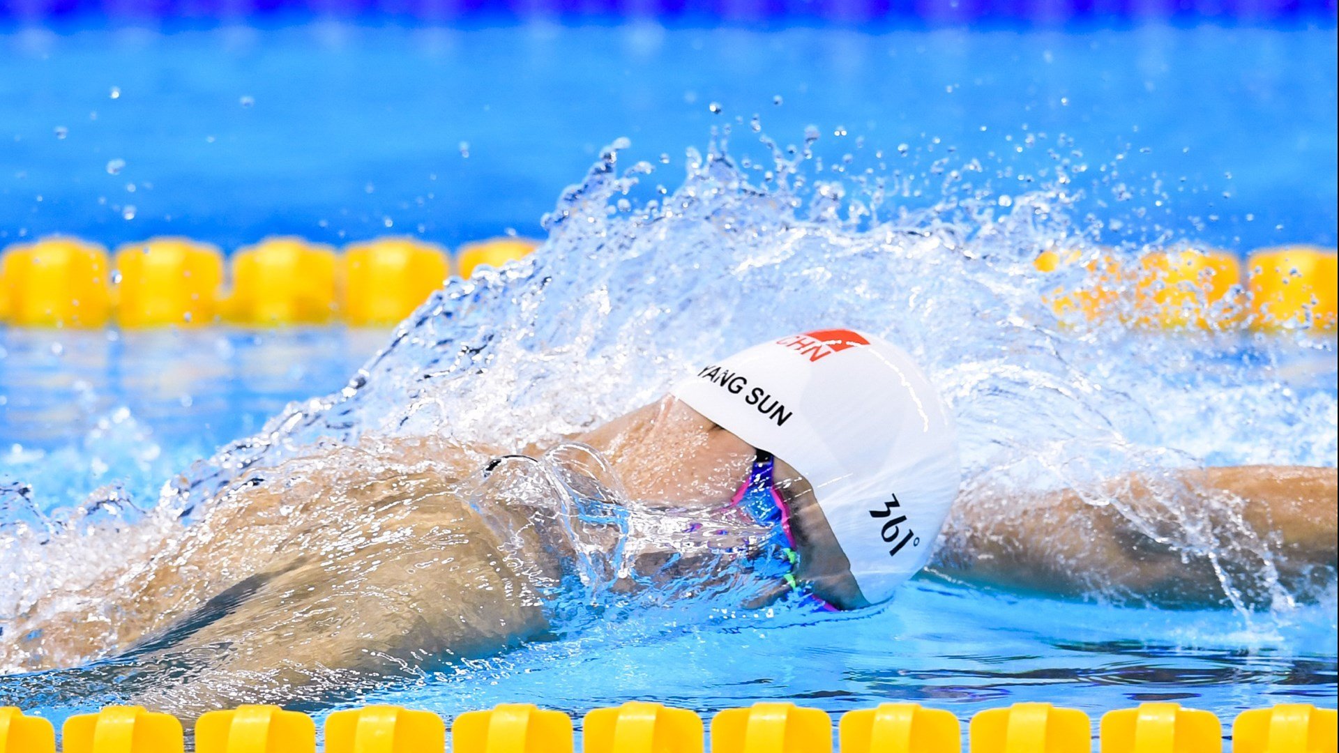 快船训练营餐饮健康菜单引关注，快船队宣传片